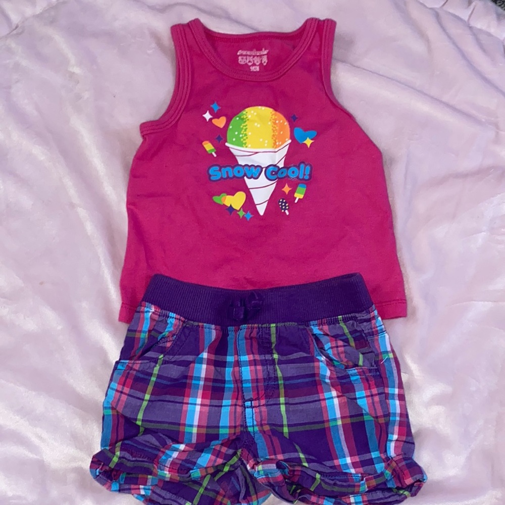 Baby girl tank top and shorts 18 months but fits more like 9-12 months